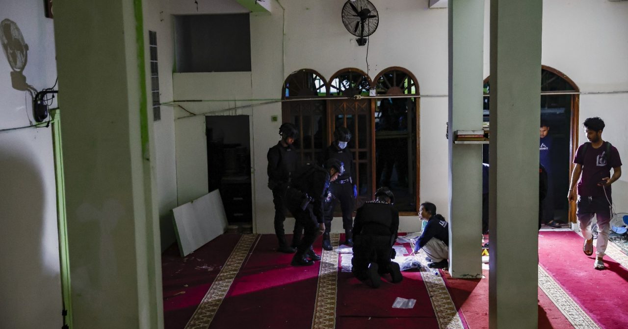 雅加达学校回教堂炸案54人伤 17岁嫌犯落网 疑报复在校遭霸凌