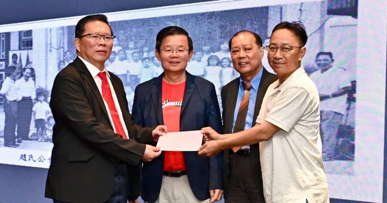 曹观友:重铺工程纳新科技 道路迅速吸水降涝