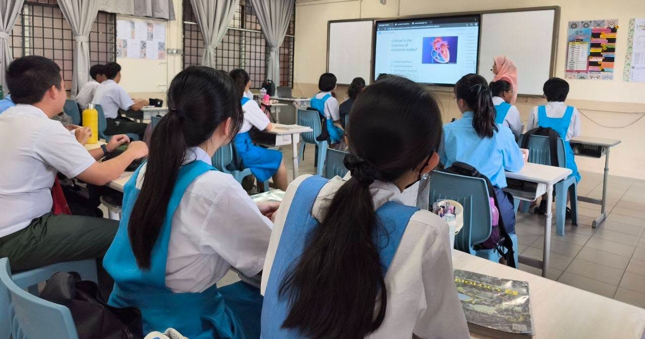 教育部:根据心理健康筛查 中小学生早期抑郁风险下降
