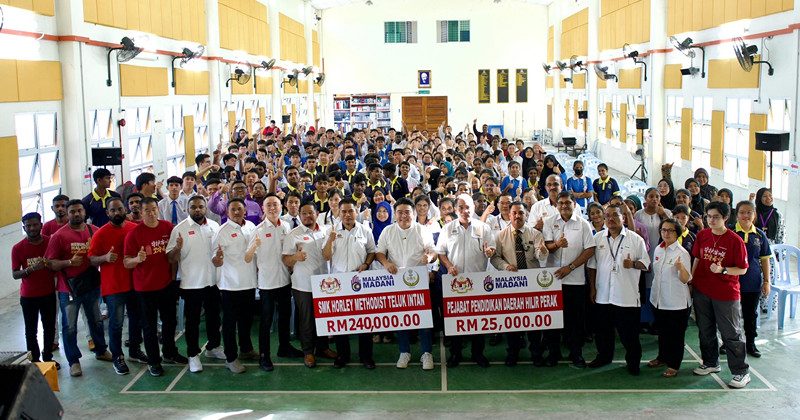 倪可敏吴家良拨24万 改善荷里美以美中学礼堂