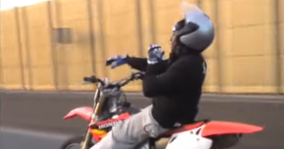 【视频】承认参与罗浮宫劫案 摩托车网红:只是按指示行事