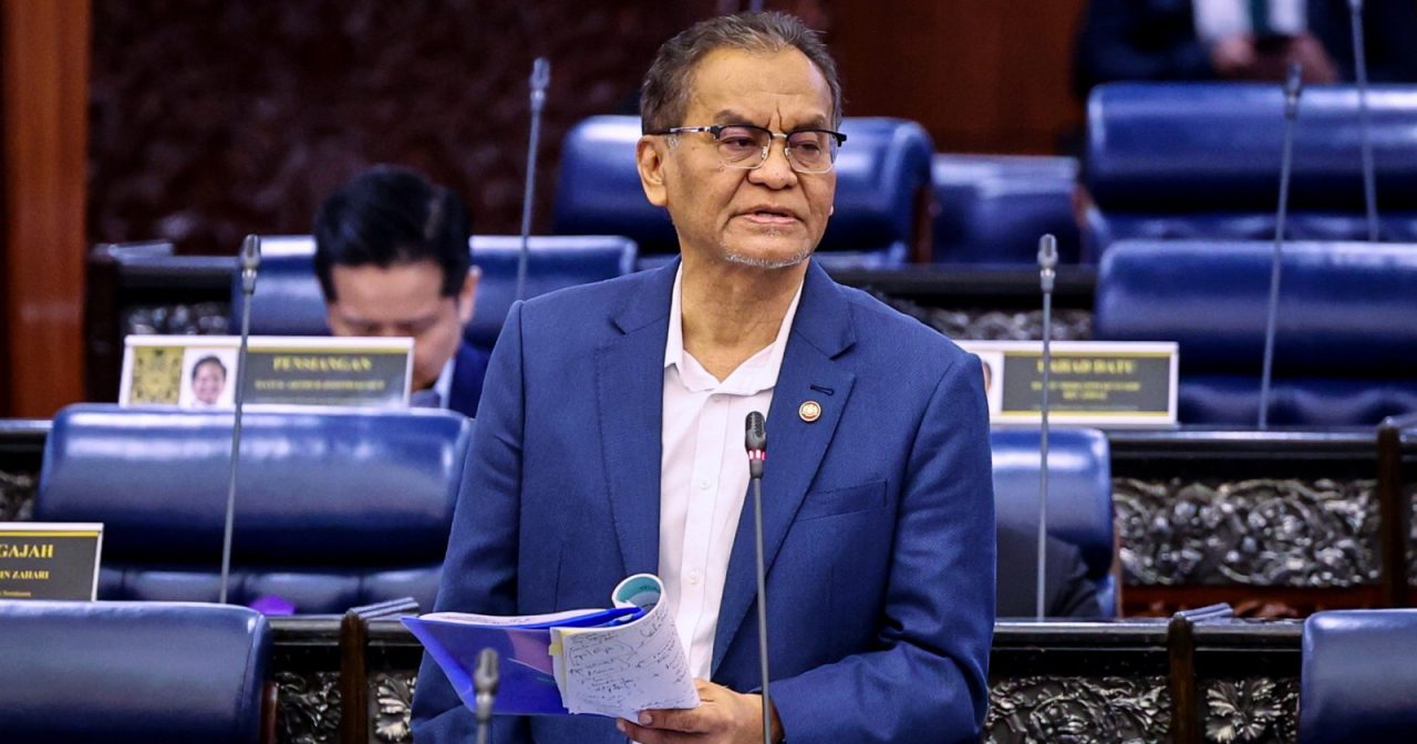 卫长:电子烟损肺 治1人花15万 去年医疗费超政府税收